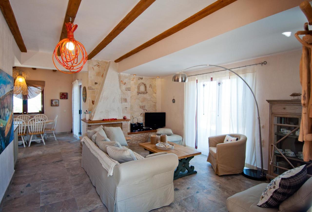 Amorosa Villas Lagopodhon 外观 照片